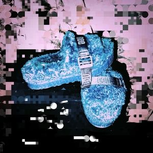 UGG  PLATFORM SLIPPERS SIZE 8